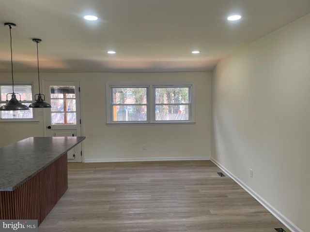104 LARKSPUR RD, Newark, DE 19711