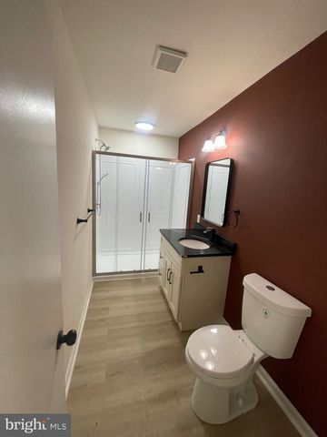 104 LARKSPUR RD, Newark, DE 19711