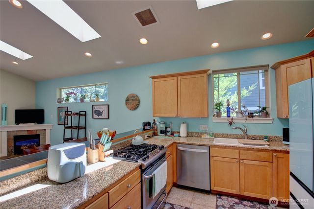 3 Sweetclover Circle, Bellingham, WA 98229
