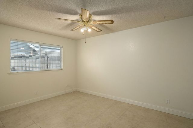 1305 Barbara Street, Selma, CA 93662