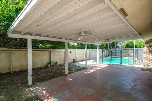 1305 Barbara Street, Selma, CA 93662