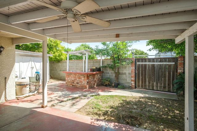 1305 Barbara Street, Selma, CA 93662