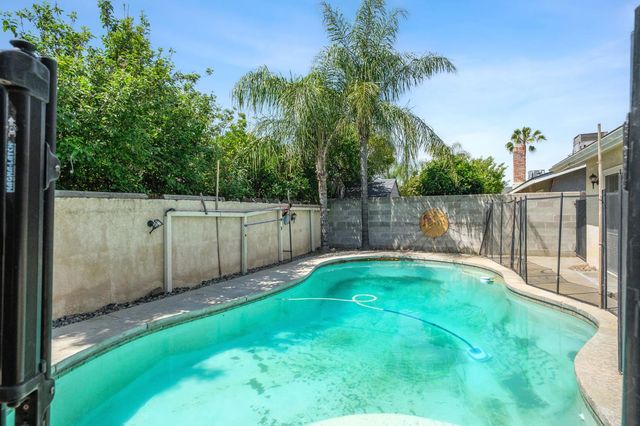 1305 Barbara Street, Selma, CA 93662
