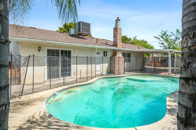 1305 Barbara Street, Selma, CA 93662