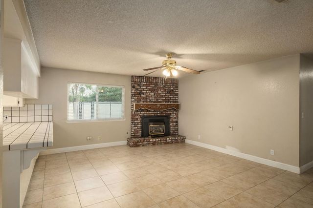 1305 Barbara Street, Selma, CA 93662