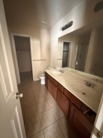 801 Lark Drive, Aubrey, TX 76227