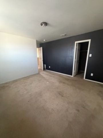 801 Lark Drive, Aubrey, TX 76227