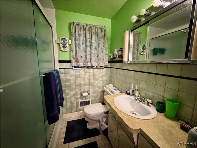 84 Loretto Drive, Cheektowaga, NY 14225