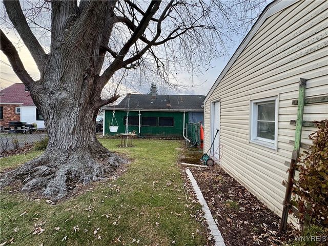 84 Loretto Drive, Cheektowaga, NY 14225