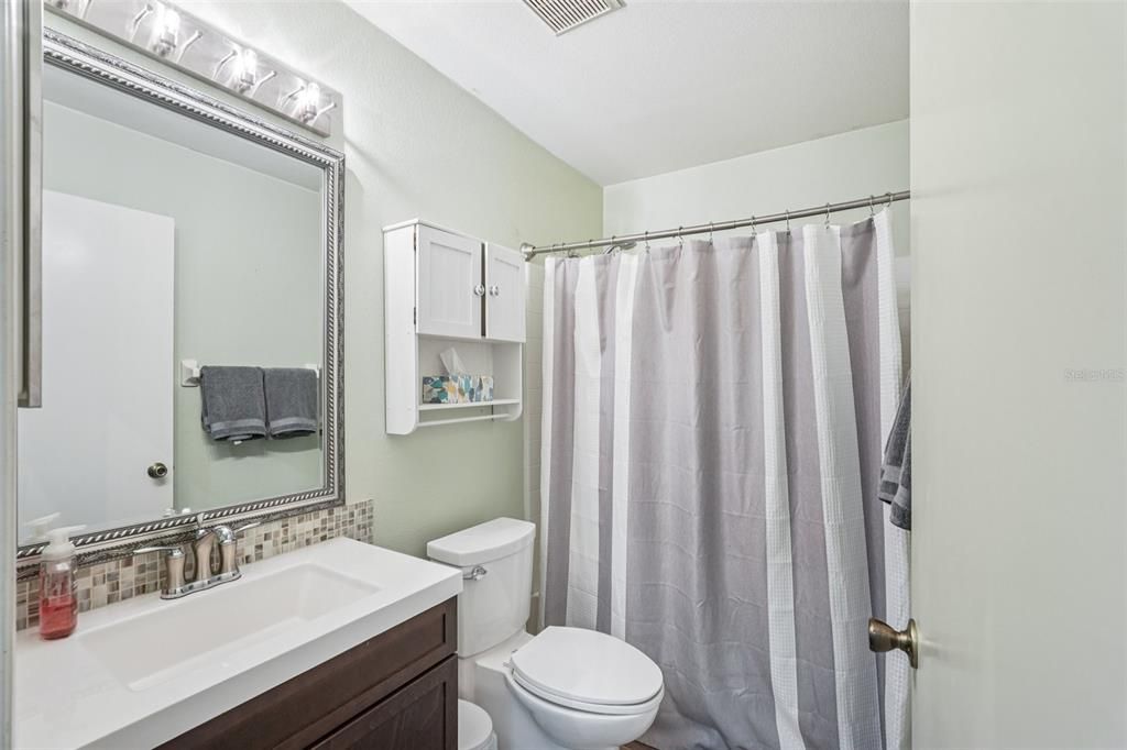 Image 22 of property listing at 2411 NANTUCKET HARBOR LOOP, Sun City Center, FL 33573