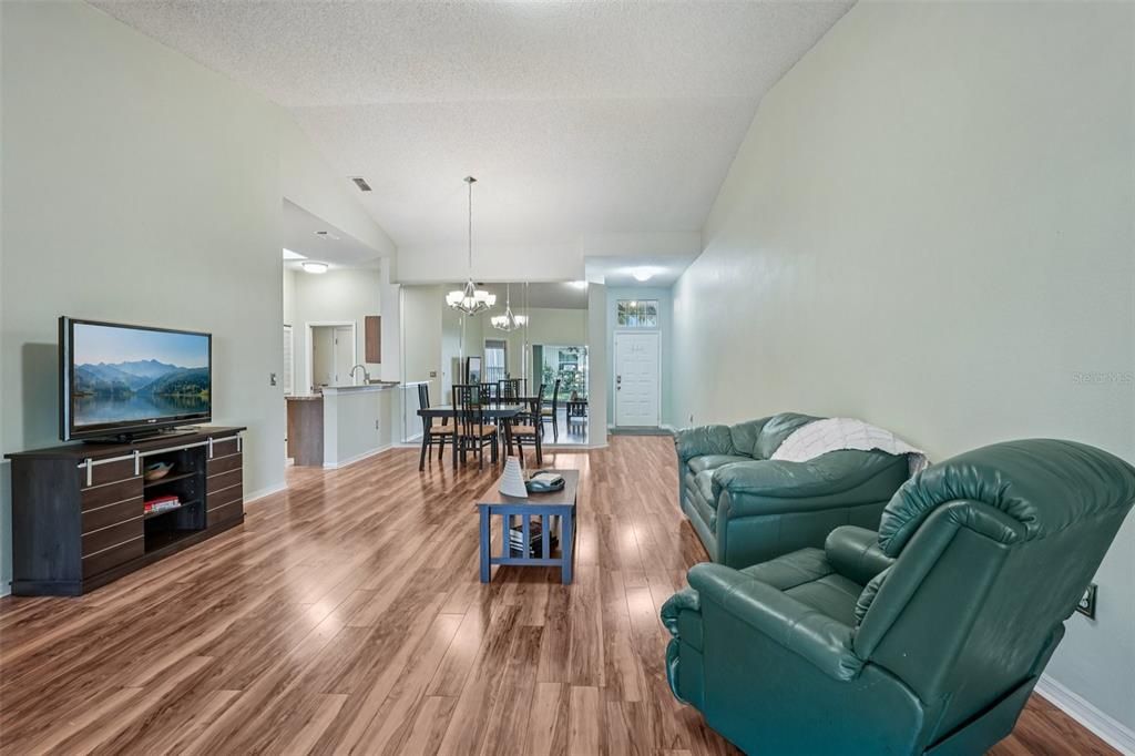 Image 3 of property listing at 2411 NANTUCKET HARBOR LOOP, Sun City Center, FL 33573
