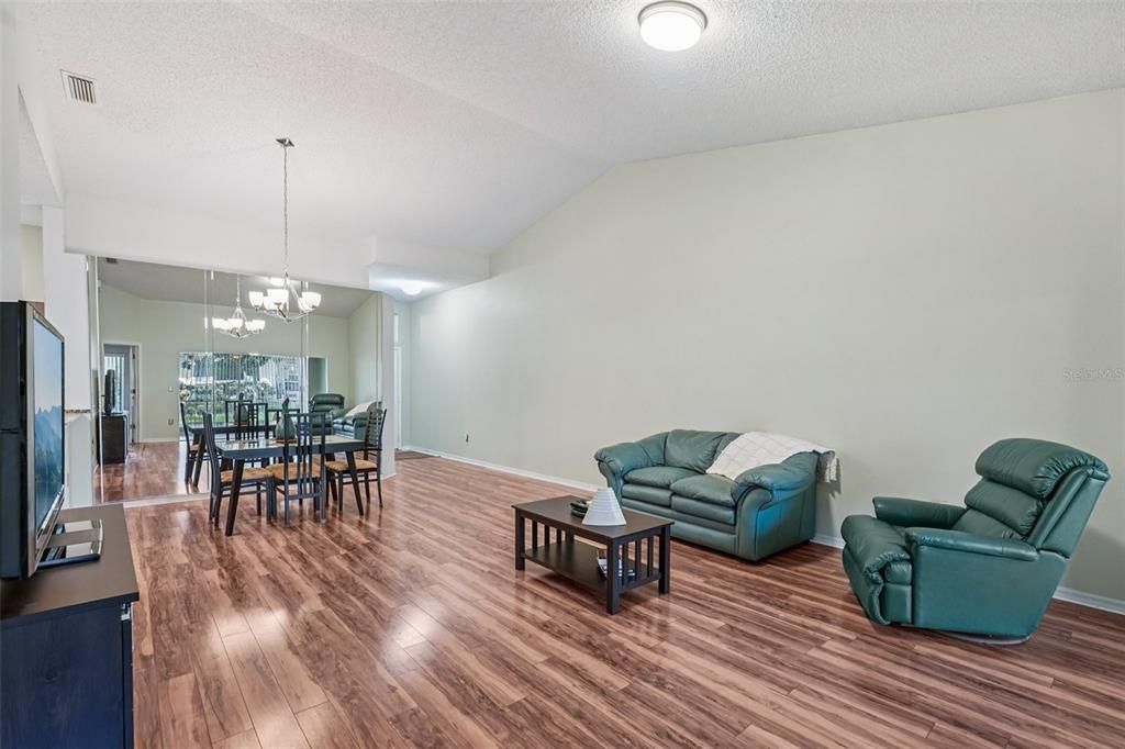 Image 6 of property listing at 2411 NANTUCKET HARBOR LOOP, Sun City Center, FL 33573