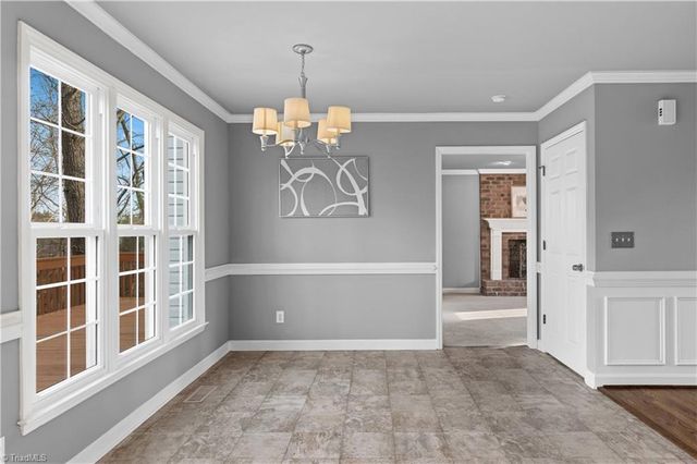 5229 Bridge Pointe Drive, Clemmons, NC 27012