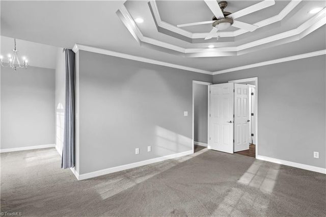 5229 Bridge Pointe Drive, Clemmons, NC 27012