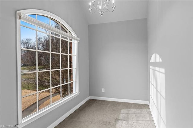 5229 Bridge Pointe Drive, Clemmons, NC 27012