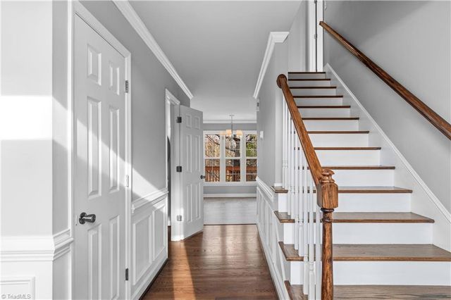 5229 Bridge Pointe Drive, Clemmons, NC 27012