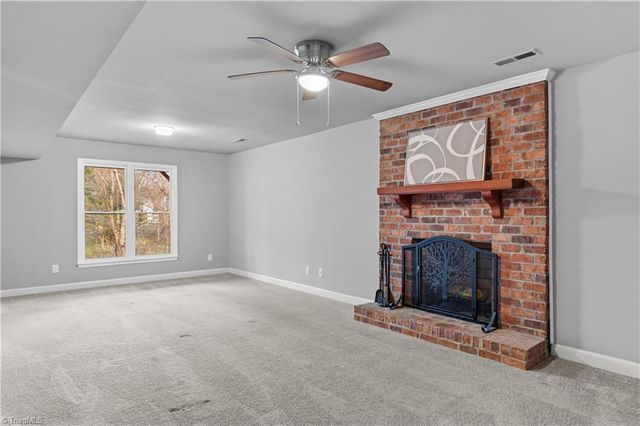 5229 Bridge Pointe Drive, Clemmons, NC 27012