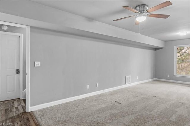 5229 Bridge Pointe Drive, Clemmons, NC 27012