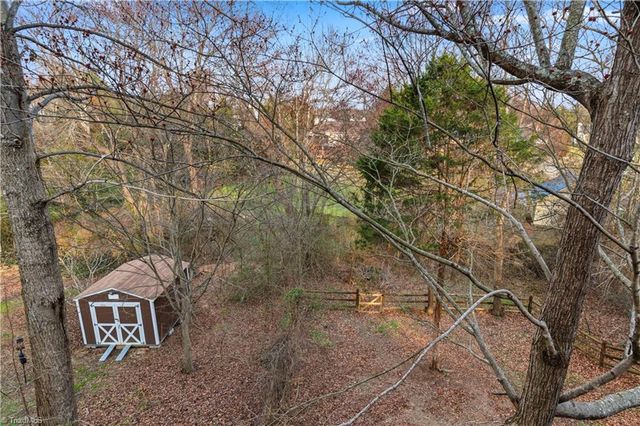 5229 Bridge Pointe Drive, Clemmons, NC 27012