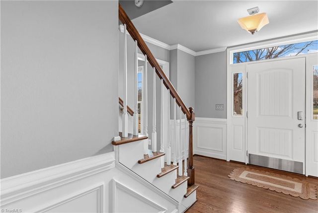 5229 Bridge Pointe Drive, Clemmons, NC 27012