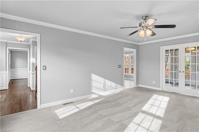 5229 Bridge Pointe Drive, Clemmons, NC 27012