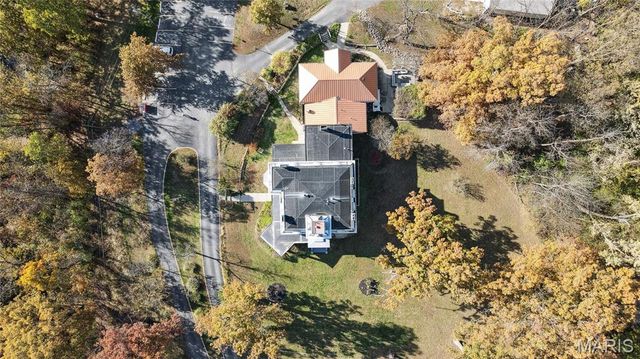 11069 New London Gravel Rd, Hannibal, MO 63401