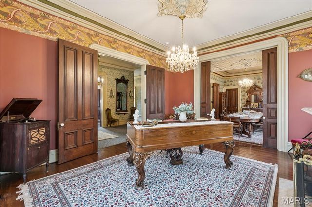 11069 New London Gravel Rd, Hannibal, MO 63401