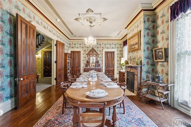 11069 New London Gravel Rd, Hannibal, MO 63401