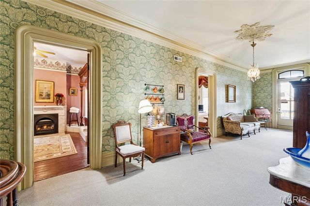 11069 New London Gravel Rd, Hannibal, MO 63401