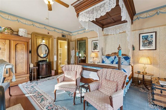 11069 New London Gravel Rd, Hannibal, MO 63401