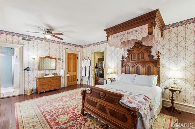 11069 New London Gravel Rd, Hannibal, MO 63401