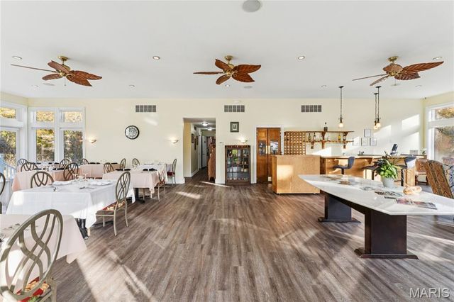 11069 New London Gravel Rd, Hannibal, MO 63401