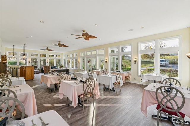 11069 New London Gravel Rd, Hannibal, MO 63401