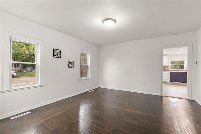 984 Evanston Avenue, Muskegon, MI 49442