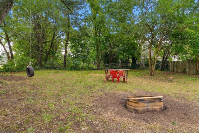 984 Evanston Avenue, Muskegon, MI 49442