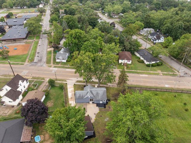 984 Evanston Avenue, Muskegon, MI 49442