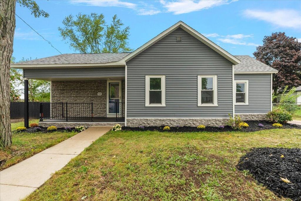 984 Evanston Avenue, Muskegon, MI 49442