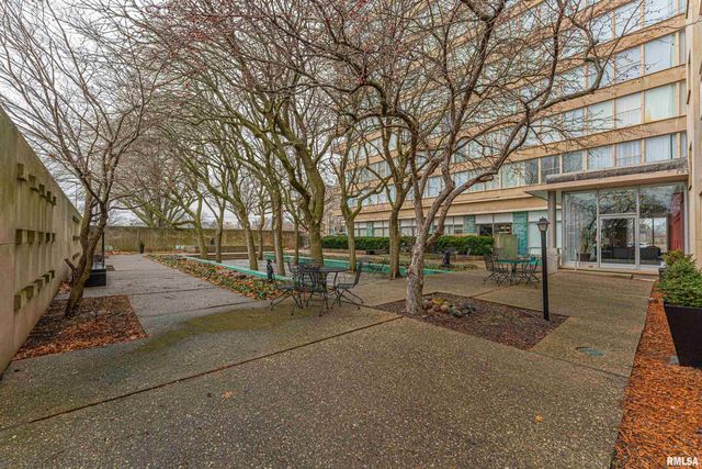 718 S 7th St Unit 904, Springfield, IL 62703