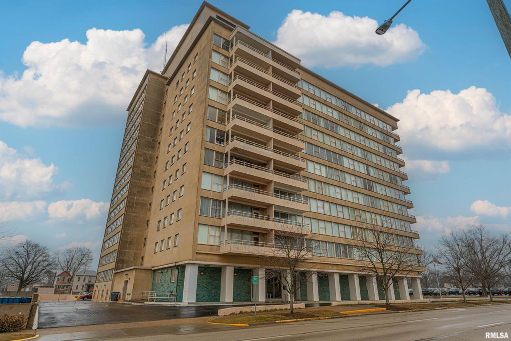 718 S 7th St Unit 904, Springfield, IL 62703