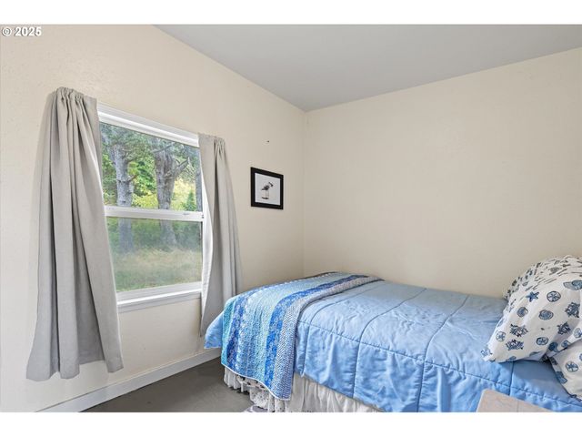 11303 PACIFIC Way, Long Beach, WA 98631