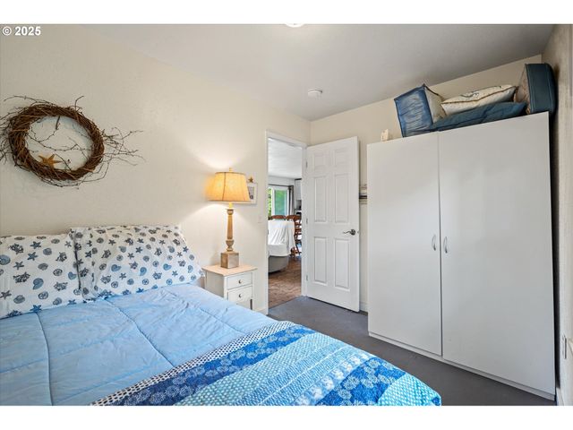 11303 PACIFIC Way, Long Beach, WA 98631