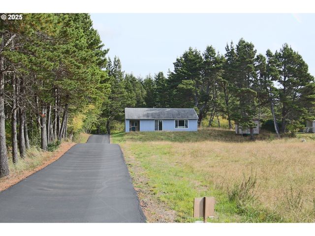 11303 PACIFIC Way, Long Beach, WA 98631