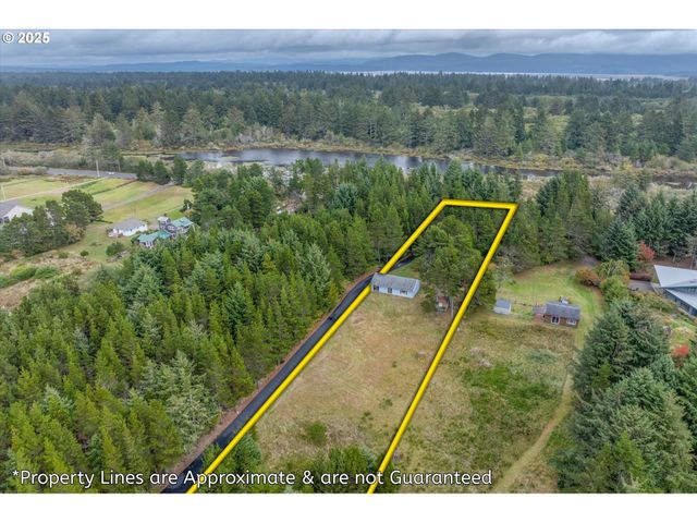 11303 PACIFIC Way, Long Beach, WA 98631