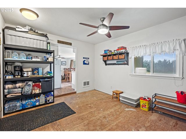 11303 PACIFIC Way, Long Beach, WA 98631