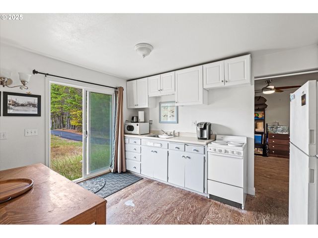 11303 PACIFIC Way, Long Beach, WA 98631