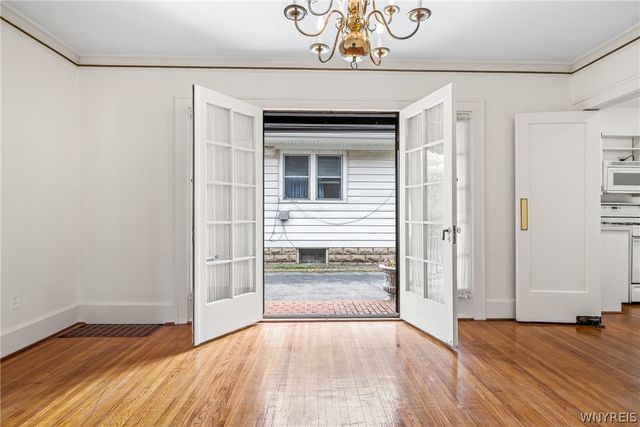 60 Radcliffe Road, Buffalo, NY 14214