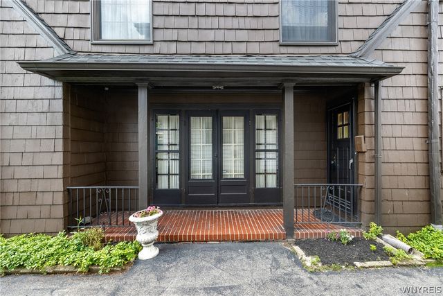 60 Radcliffe Road, Buffalo, NY 14214