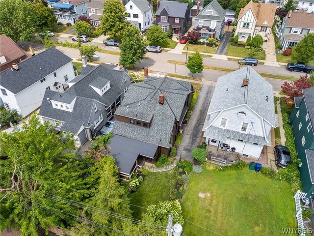 60 Radcliffe Road, Buffalo, NY 14214