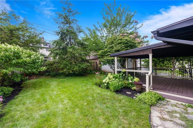60 Radcliffe Road, Buffalo, NY 14214