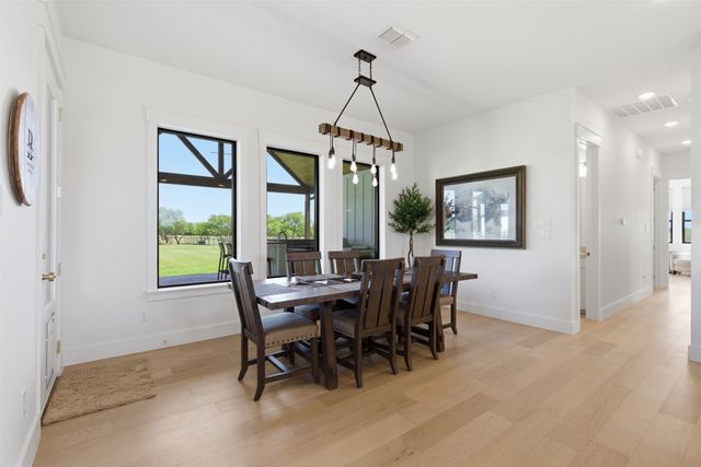 519 Reason Jones Road, Valley View, TX 76272